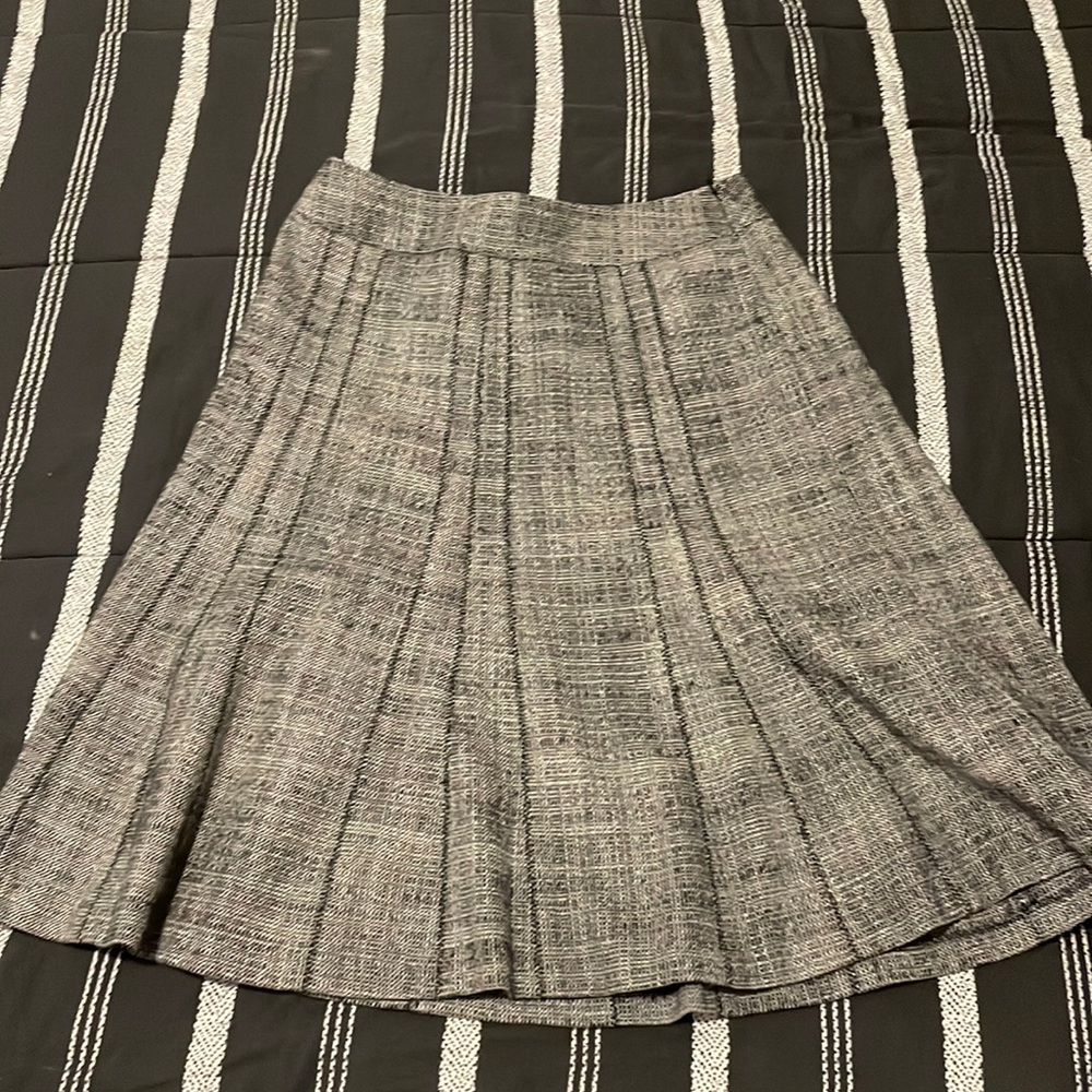 Ann Taylor knee length skirt
